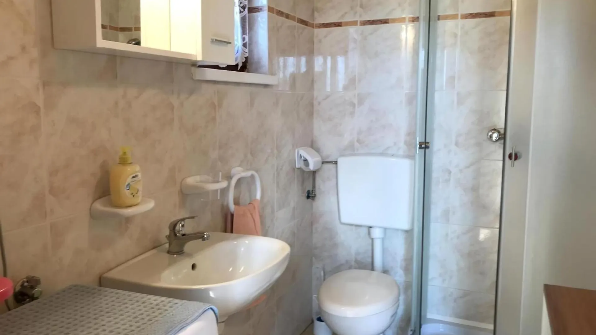 Schoene Wohnung In Babici Mit Kleiner Terrasse Umago Croácia